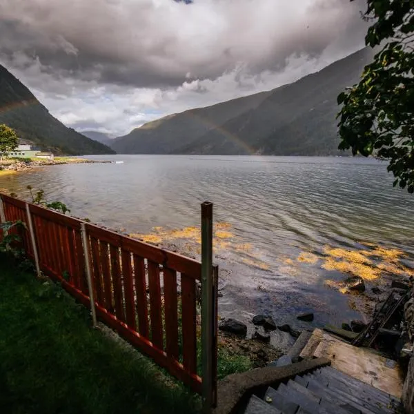 Bazyl Apartment, hotel in Kinsarvik