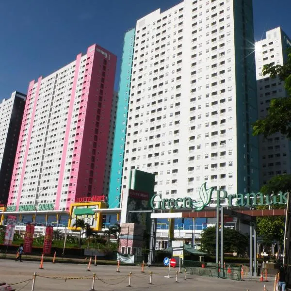 Apartment Green Pramuka ~ OCR, hotel di Jakarta