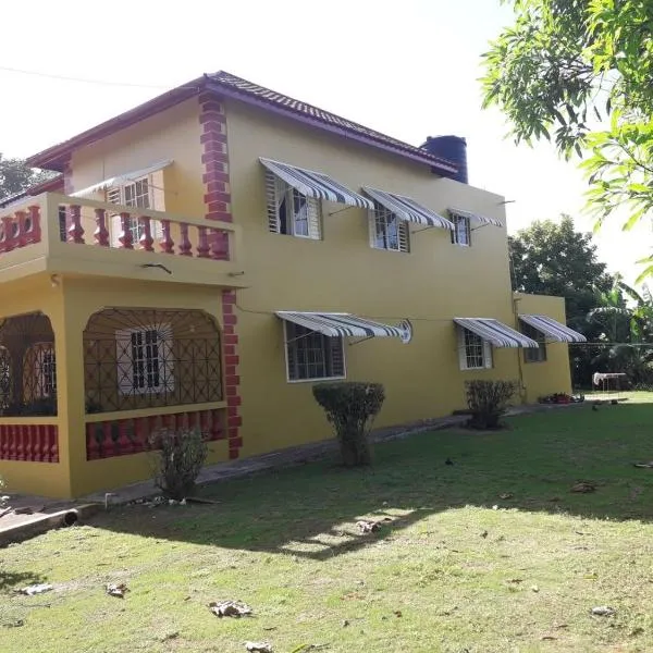 Griffiths Guest House, hotel v destinaci White Hill