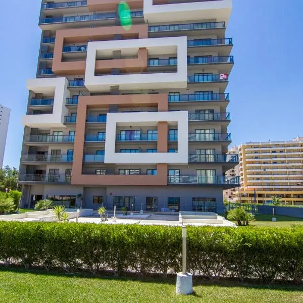Apartamentos Turisticos Rocha Tower - MI, hotel in Portimão