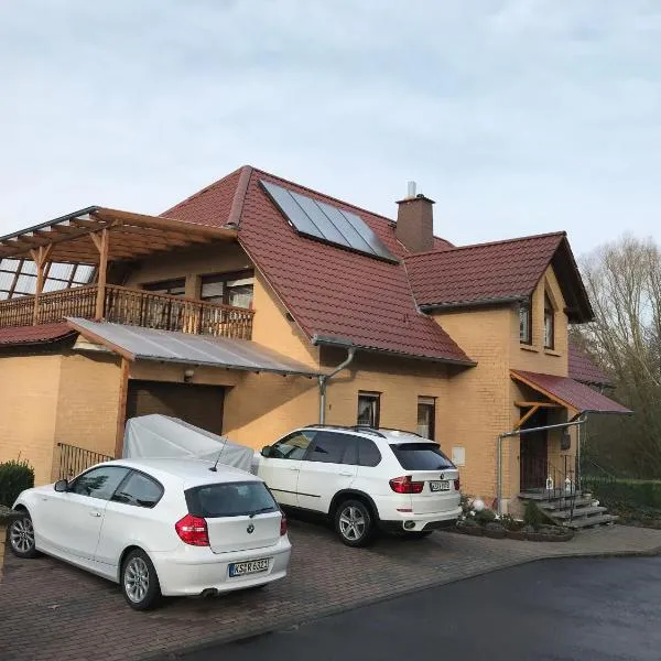 Privatzimmer König, hotel v destinaci Kassel