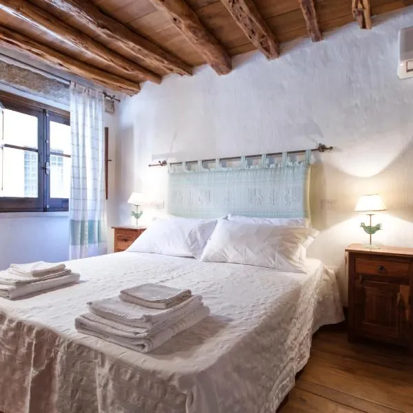 Antiche Case in Pietra, hotel in Baunei