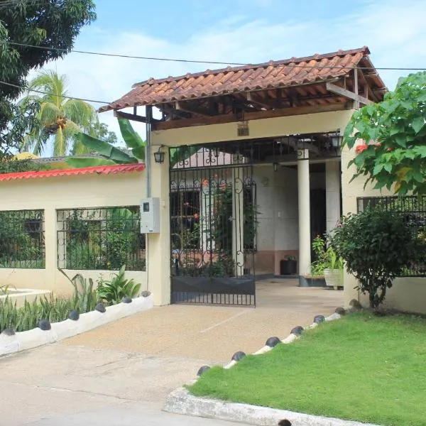 Casa Nora & Alejo, hótel í Leticia