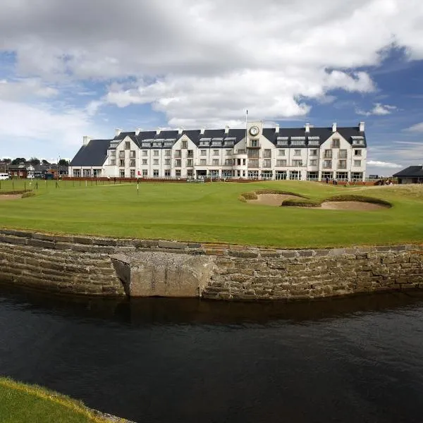 カーヌスティ ゴルフ ホテル ア ベスポーク ホテル（Carnoustie Golf Hotel 'A Bespoke Hotel’）、カーヌスティのホテル