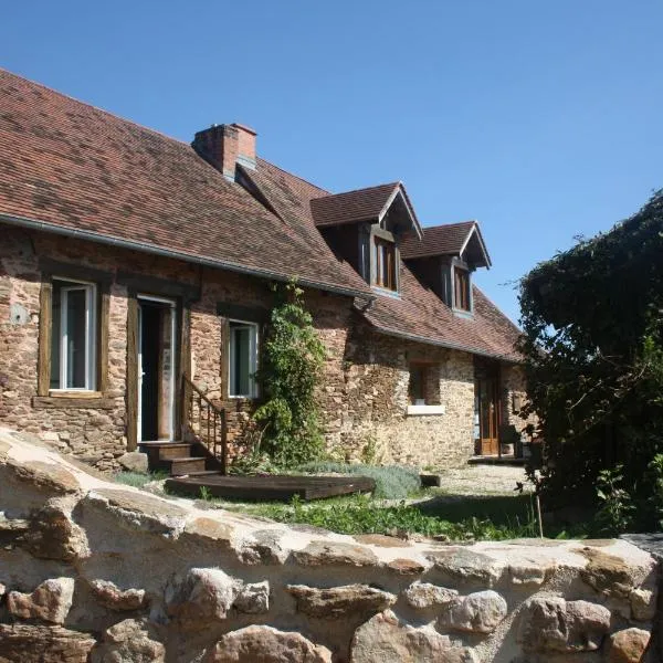 B&B Le Relais de Chantecor, hotel in Saint-Priest-les-Fougères