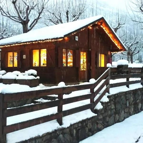 Bungalows Nou Camping, hotel v destinaci Guingueta