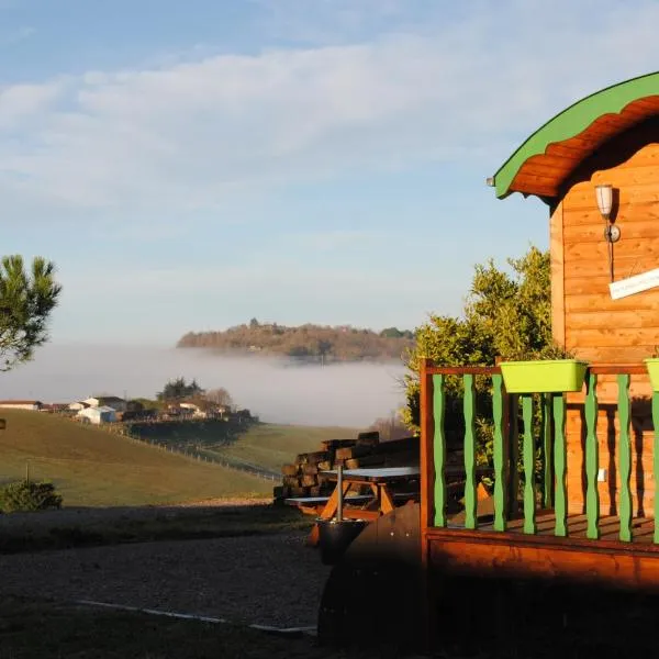 la Roulotte du Cos, hotell i Lamothe-Capdeville