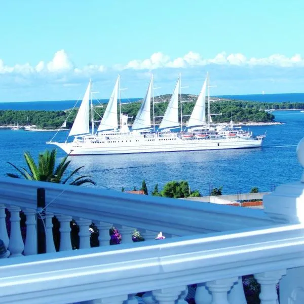 Apartmens Špiko 2, hotel in Hvar
