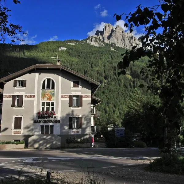 Hotel San Giovanni, hotell sihtkohas Vigo di Fassa