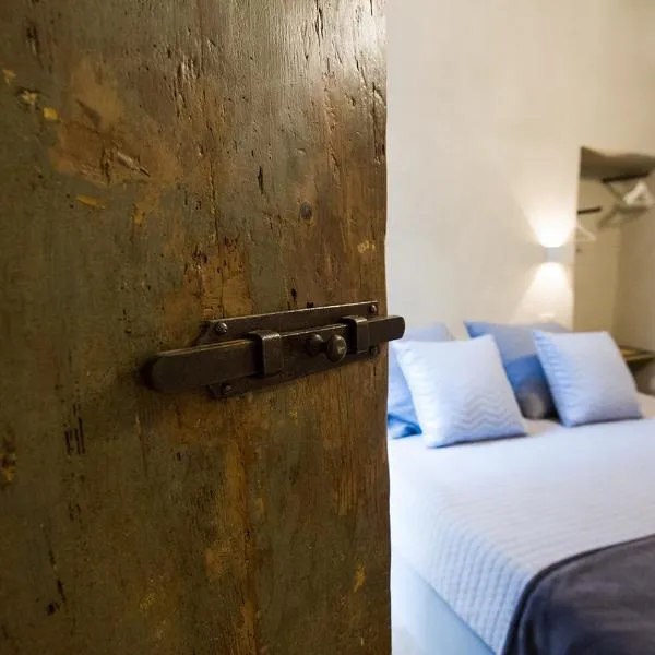 Il Piccolo Cavour Charming House B&B, hotel en Palazzo del Pero