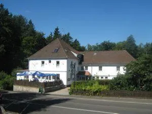 Gasthaus Laubacher Wald, hotel en Schotten