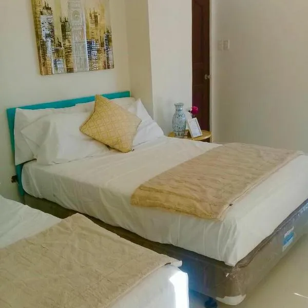 The Guest House Laoag, hotel v destinaci Laoag