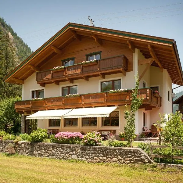 LEO Appartements, hotel in Mayrhofen