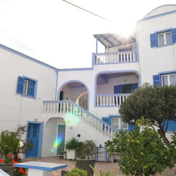 Katerina Kafieri Apartments, hotel u gradu Firostefani