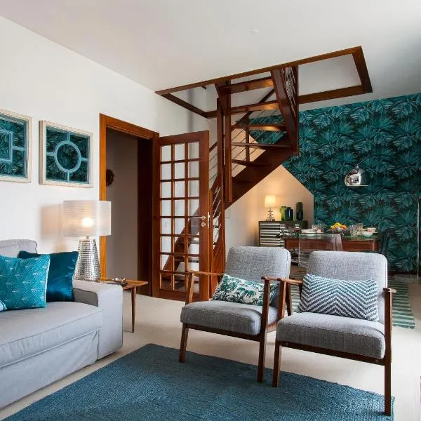 bairro alto view point 3 bedrooms chalet, hotel em Lisboa