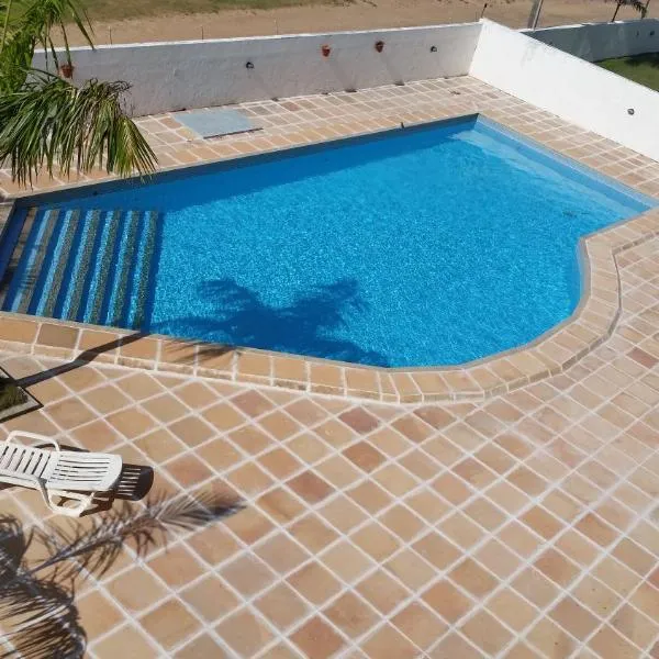 Apto Confortável em Frente às Dunas Do Atalaia, hotel a Salinópolis