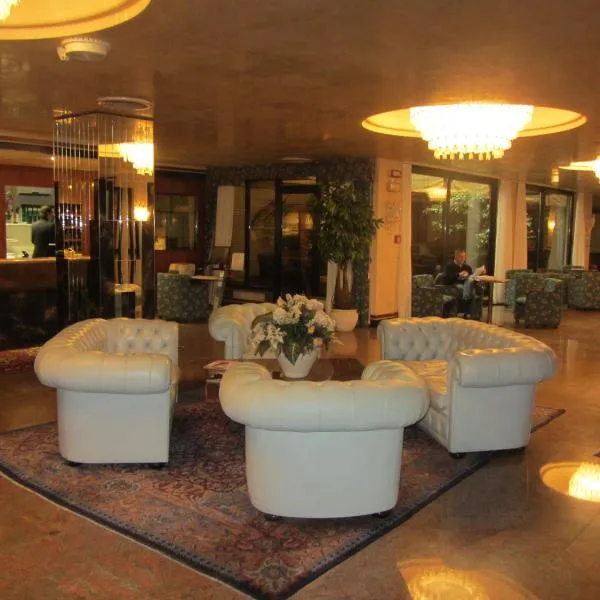 Hotel Leonardo Da Vinci、サッサリのホテル