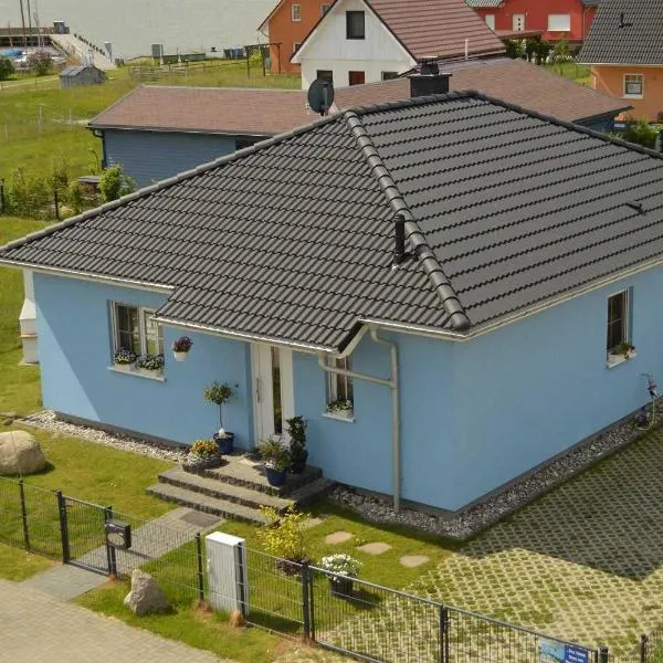 FH Das blaue Haus am Peenestrom, hotel v destinaci Peenemünde