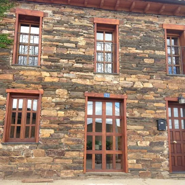 Casa de piedra en Muga de Alba, hotel in Samir de los Caños