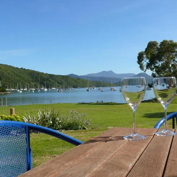 Bay Vista Waterfront Motel, hotel in Endeavour Inlet