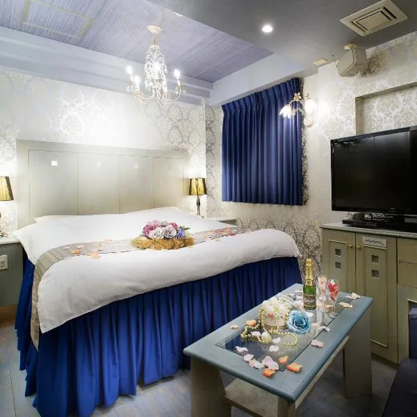 ホテル リトルチャペルクリスマス 梅田, hotel v Osace