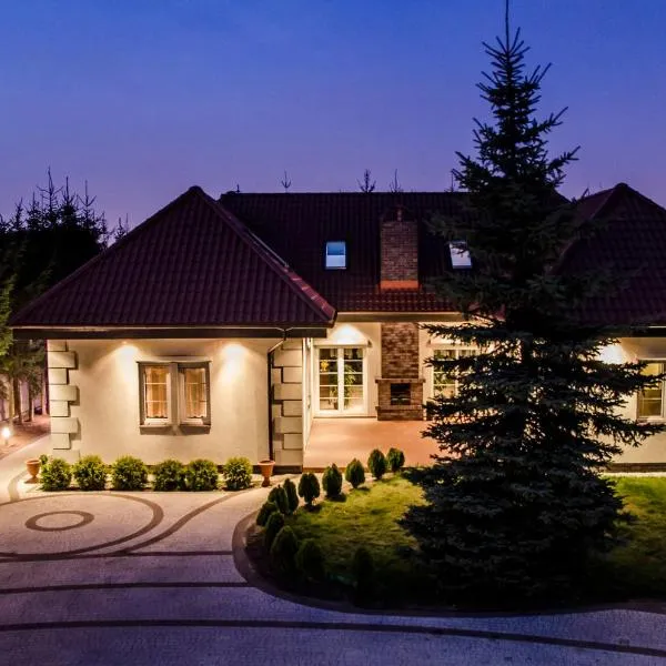 Villa Hof – hotel w mieście Luboń