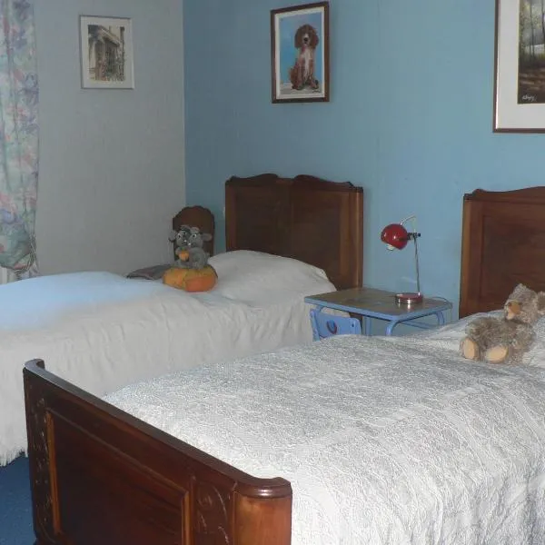 Clo Hujobe, hotel in Parthenay