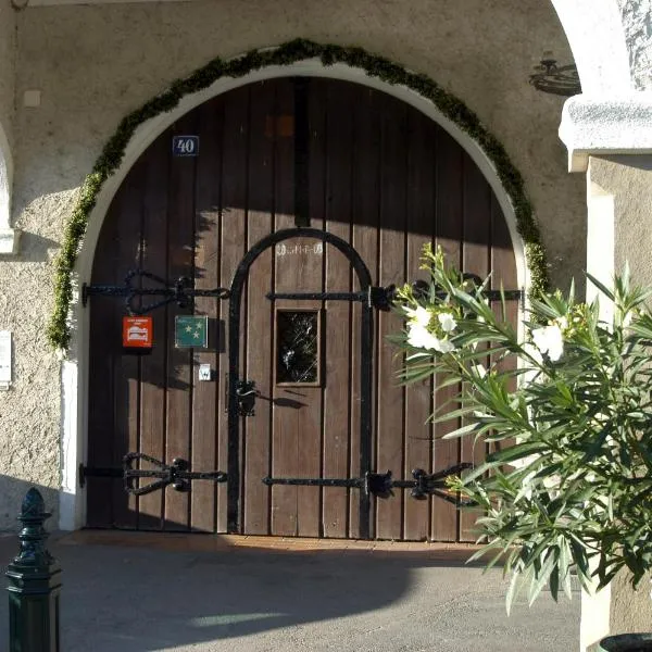 Weingut-Pension Stockingerhof, хотел в Дюрнщайн