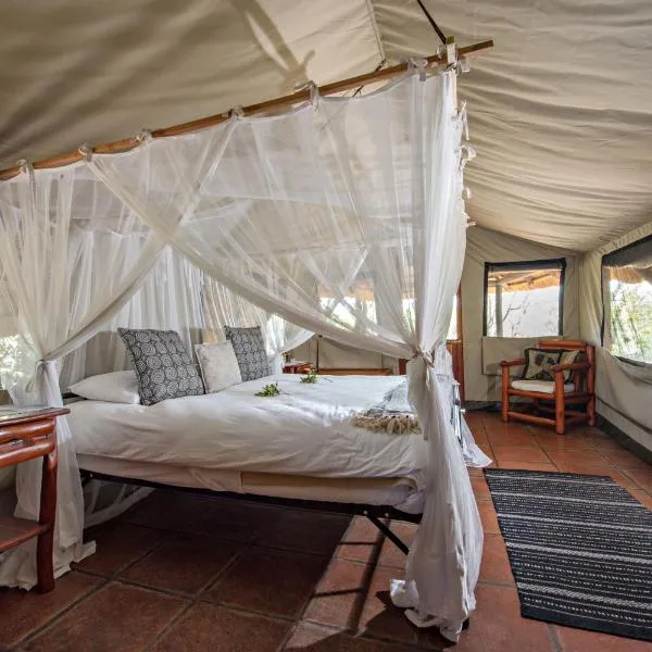 Pungwe Safari Camp, hotell i Mluwati Concession 