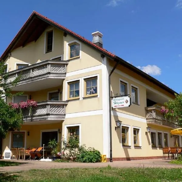 Landgasthof Zum Schloss, hotel di Kastl