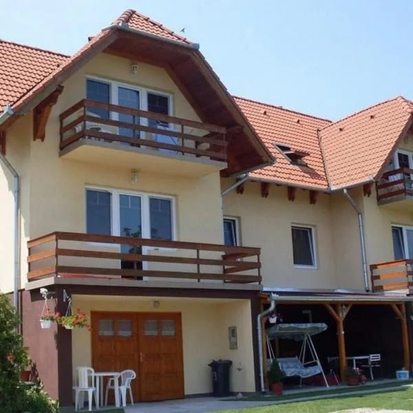 Lala Apartmanok, hotel in Balatonboglár