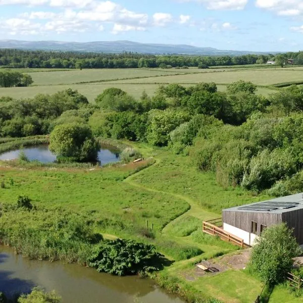 Devon Eco Lodges, hotel v destinaci Winkleigh