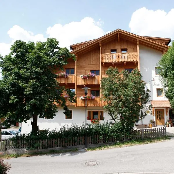 Garnì Iosc – hotel w mieście San Vigilio di Marebbe