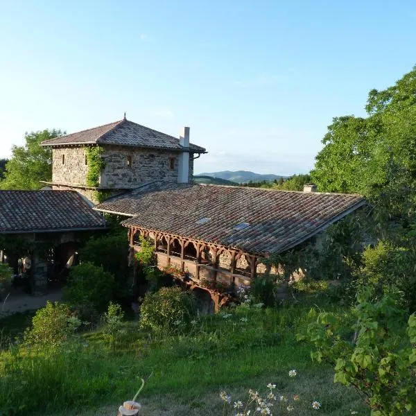 Les Folies de la Serve, hotel in Ouroux