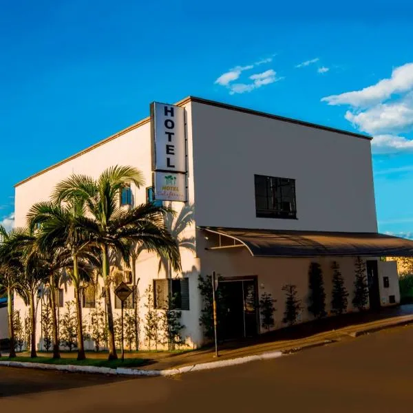 Pling Hotel – hotel w mieście Jataí