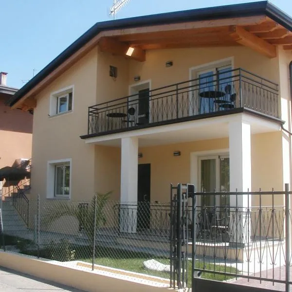 Trattoria Bettola, hotel Lonatóban