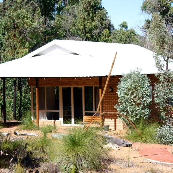 Chalets on Stoneville, hotel in Wooroloo