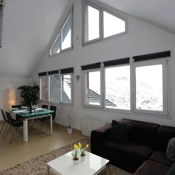 시에라네바다에 위치한 호텔 Miramar Ski a pie de pista - ÁTICO DUPLEX , 4 habitaciones