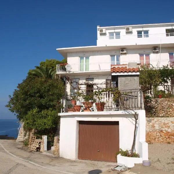 Apartments Nadia, hotel in Igrane