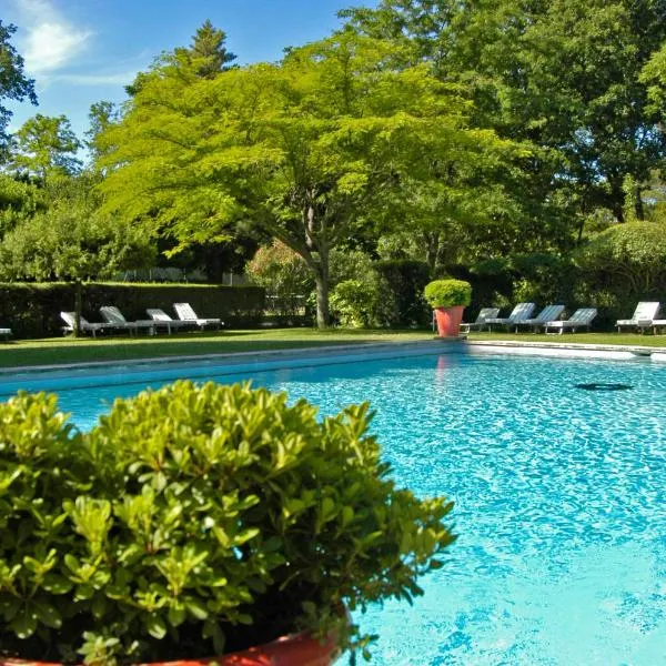 Château d'Arpaillargues - TERITORIA – hotel w mieście Arpaillargues-et-Aureillac