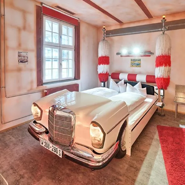 V8 HOTEL Classic Motorworld Region Stuttgart, hotel in Döffingen