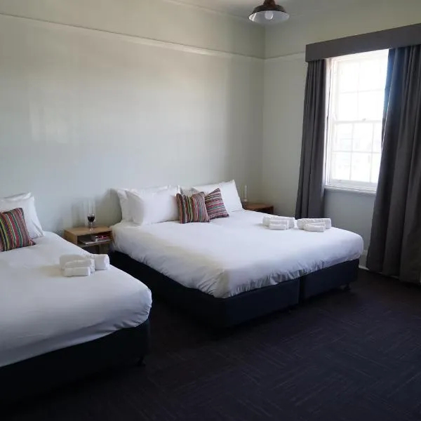 Rosehill Hotel، فندق في Northmead