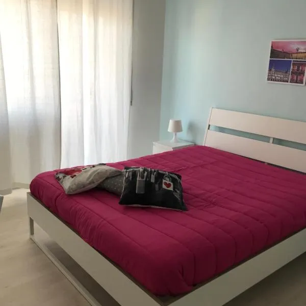Alex's Home – hotel w mieście Portici