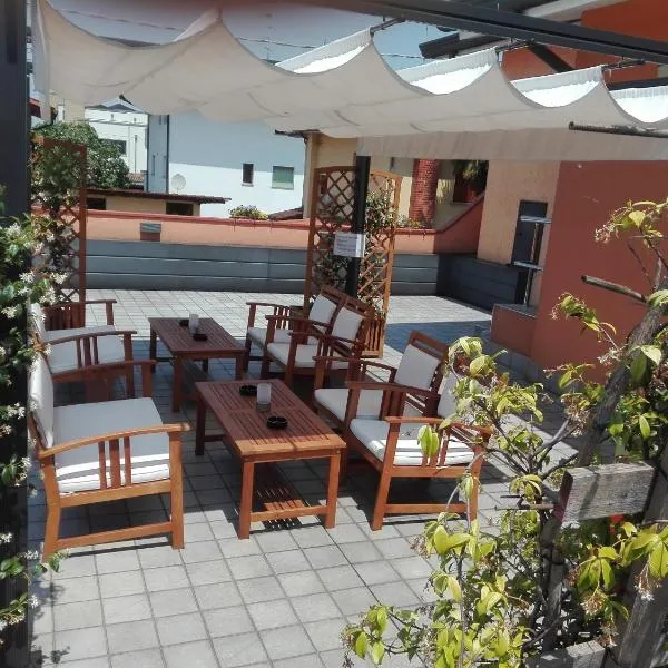 La Casa Degli Angeli - Agli Angeli Ristorante Pizzeria, hotel em Pertegada