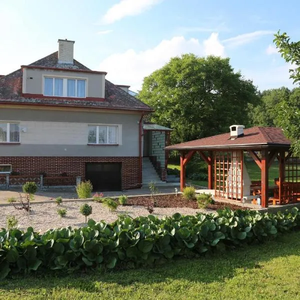 Cottage Near The Forest, hotel v destinaci Kovač