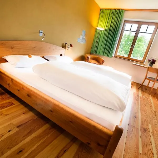 Bio-Hotel Alter Wirt, hótel í Grünwald