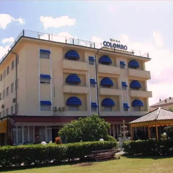 Hotel Villa Colombo, отель в городе Mommio