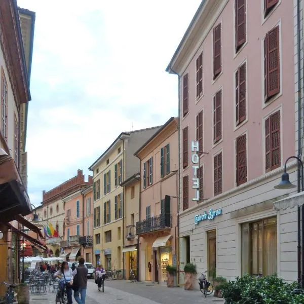 Hotel Centrale Byron, hotel in Borgo Fosso Ghiaia