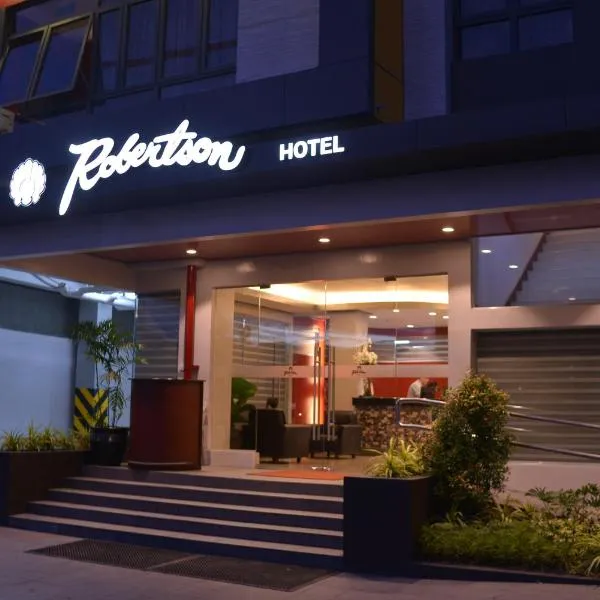 Robertson Hotel, hotel in Naga