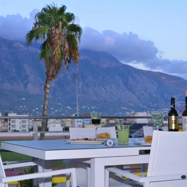 Elion Luxury Apartments, hotel en Kalamata